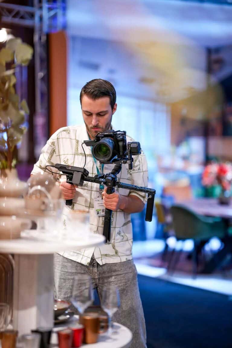 Social media adverteren uitbesteden video